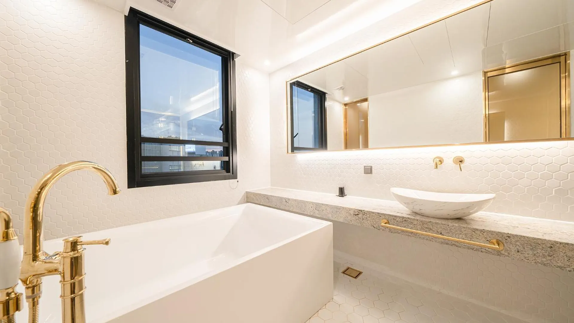 Motel H-Avenue Hotel Yeongdeungpo Seoul